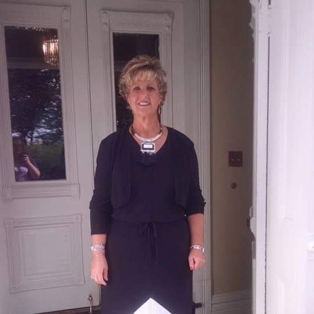 Meet your Posher, Debbie